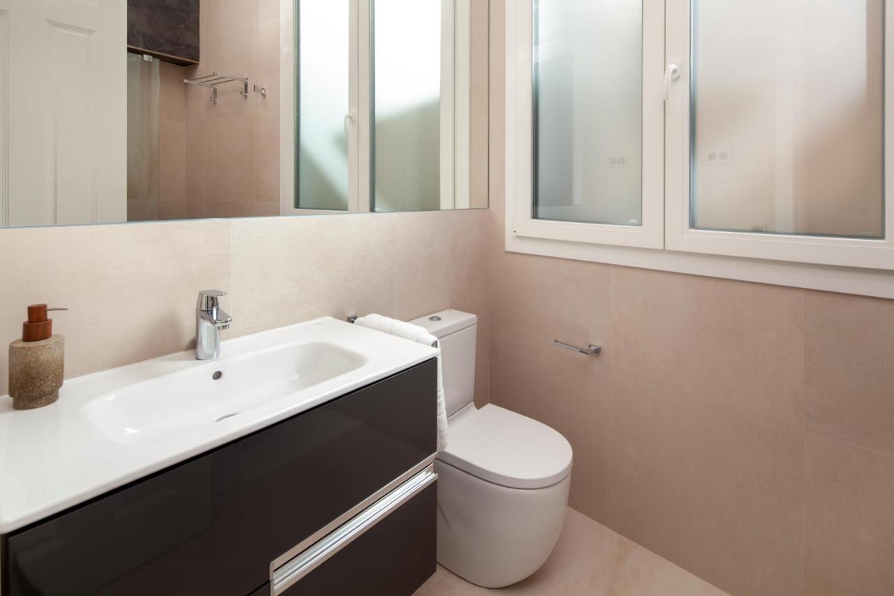 INMálaga Santos Suites 1 Esterno foto