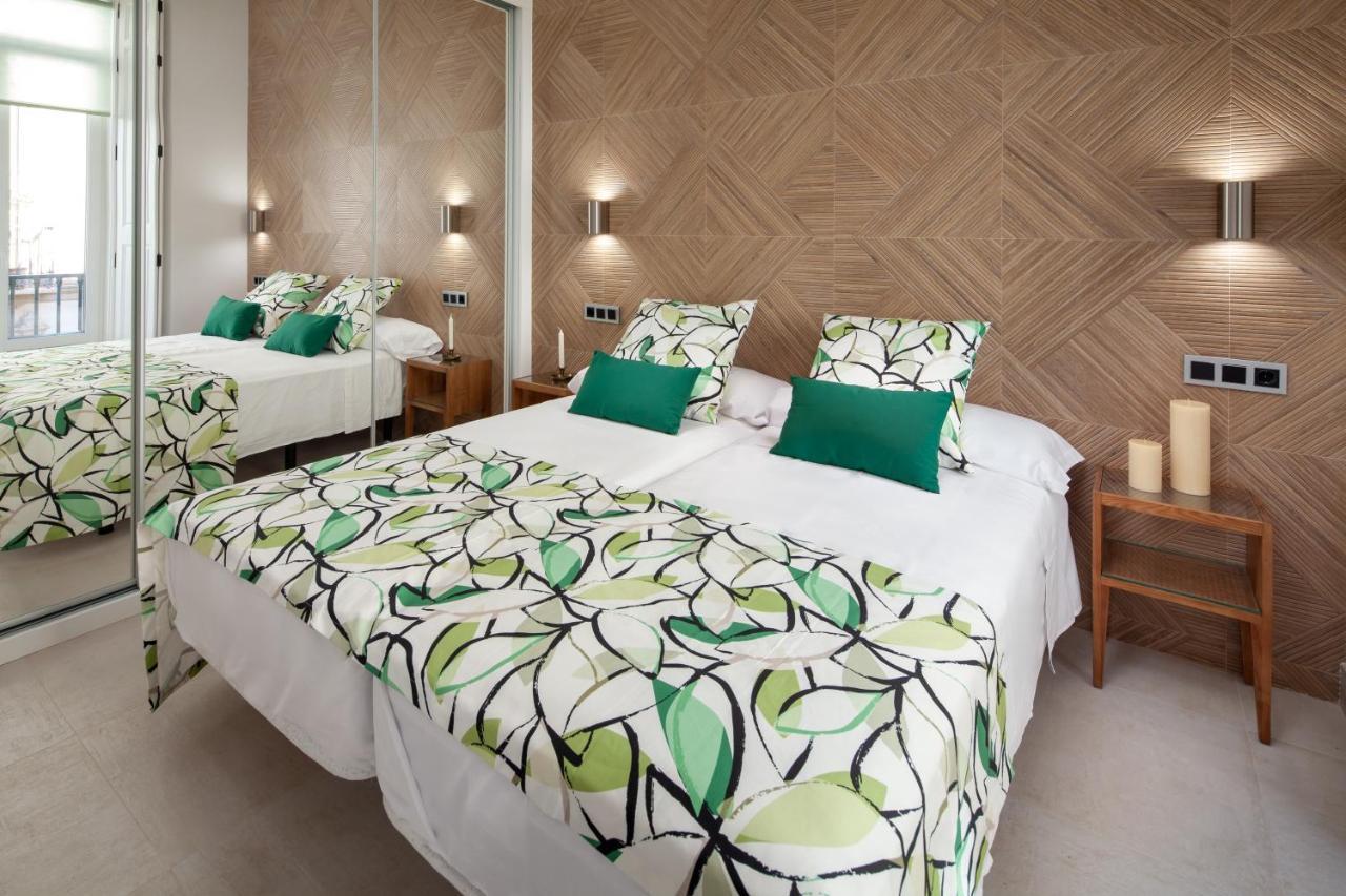 INMálaga Santos Suites 1 Esterno foto