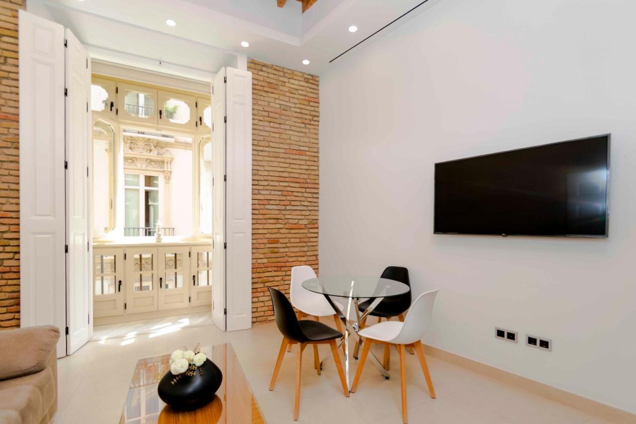 INMálaga Santos Suites 1 Esterno foto